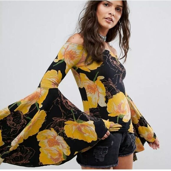 Free People Floral Birds of Paradise Off-shoulder Top M Bell Slv Boho Festival - Picture 10 of 13
